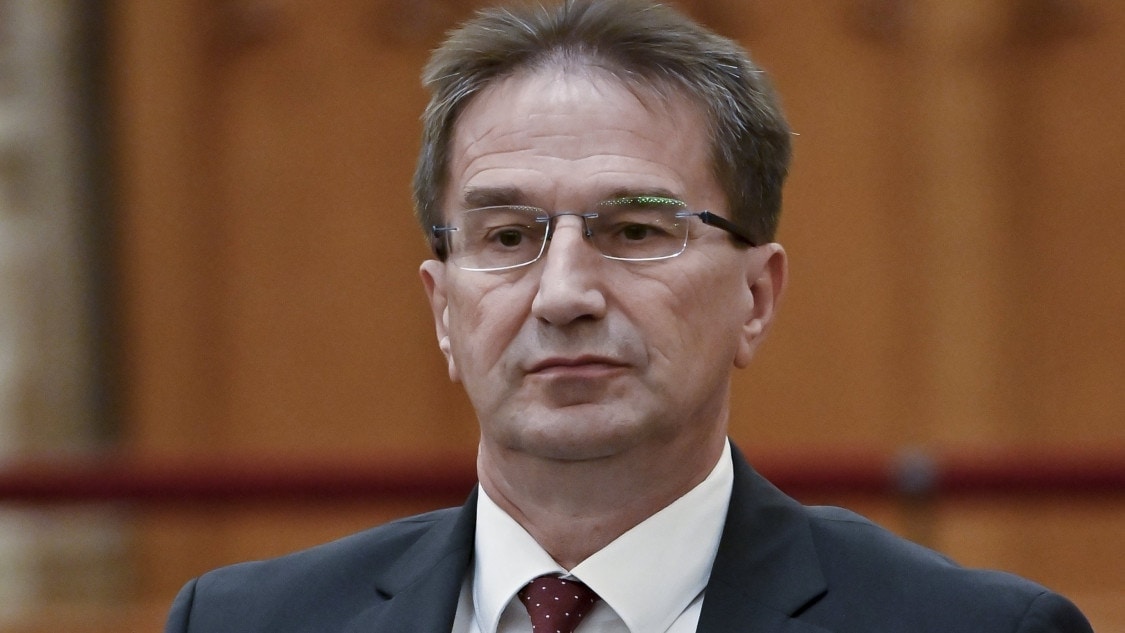 Read more about the article Durvul a végrehajtói botrány, lebukott az igazságügyi miniszterhelyettes is